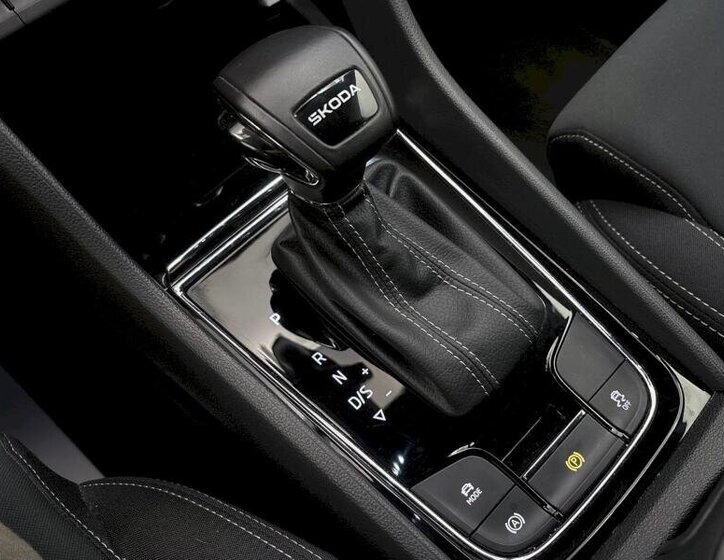 Škoda Karoq SUV 1,5 l 110 kw