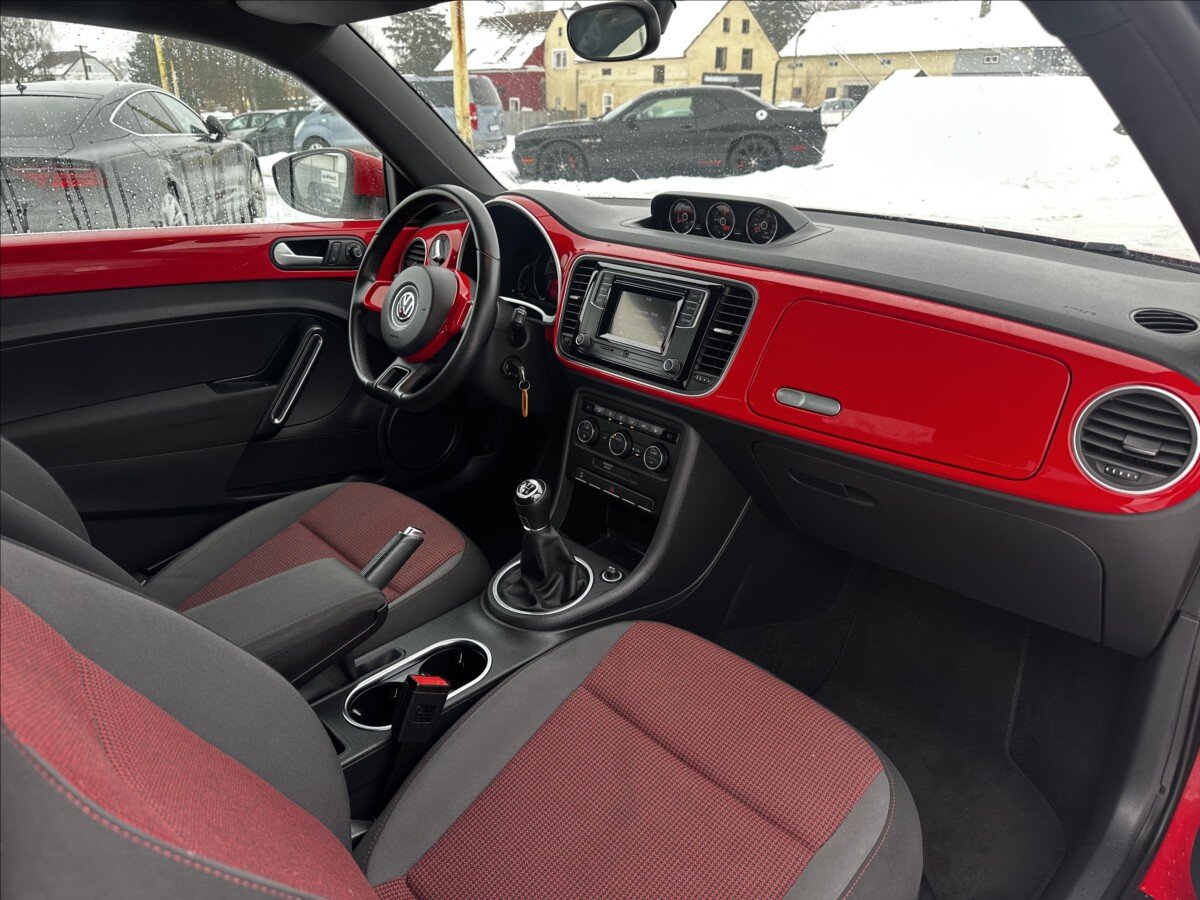 Volkswagen Beetle Hatchback 1,2 l 77 kw