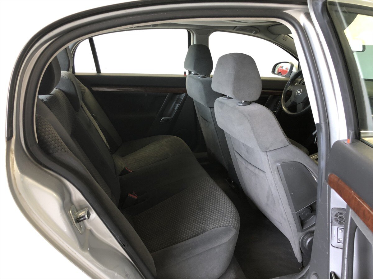 Opel Vectra Sedan 2,2 l 108 kw