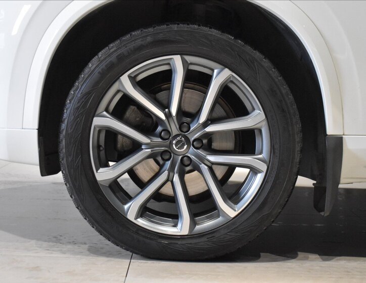 Volvo XC90 SUV 2,0 l 173 kw