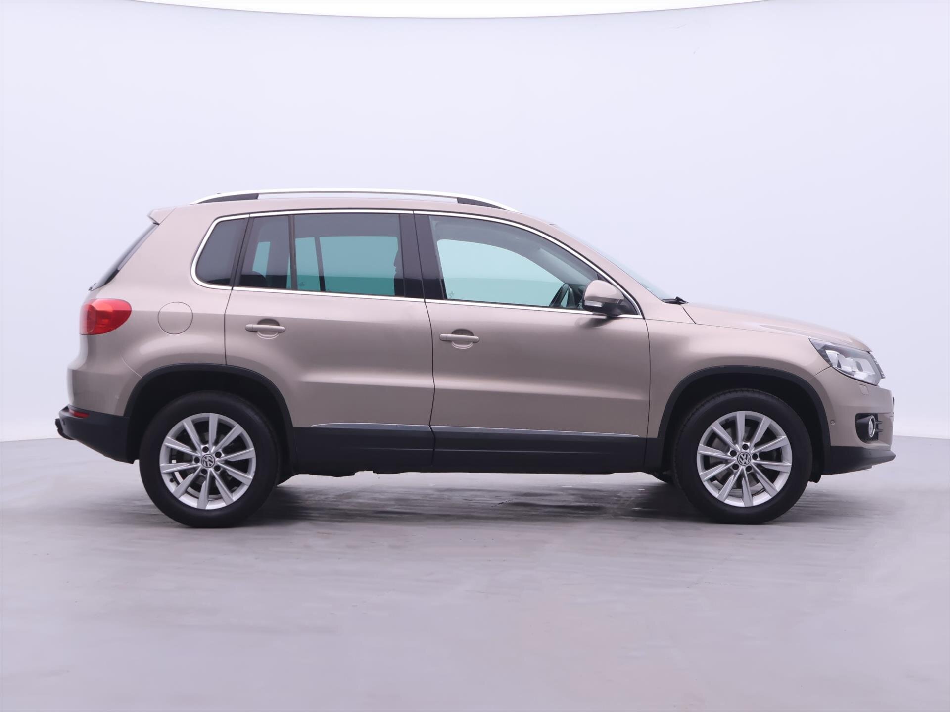 Volkswagen Tiguan SUV 2,0 l 103 kw