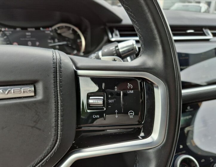 Land Rover Range Rover Velar SUV 2,0 l 150 kw