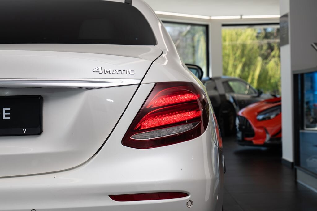 Mercedes-Benz Třídy E Sedan / Limuzína 2,0 l 145 kw