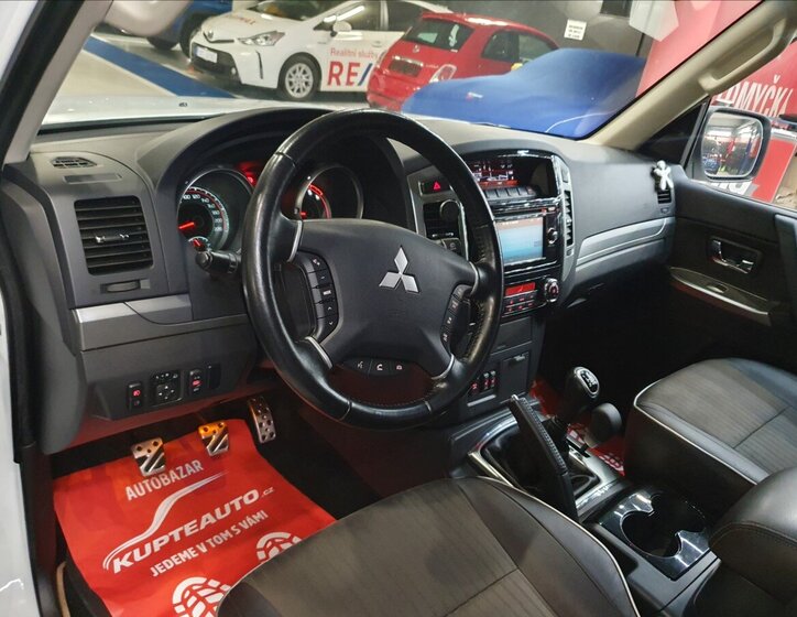 Mitsubishi Pajero Ostatní 3,2 l 147 kw