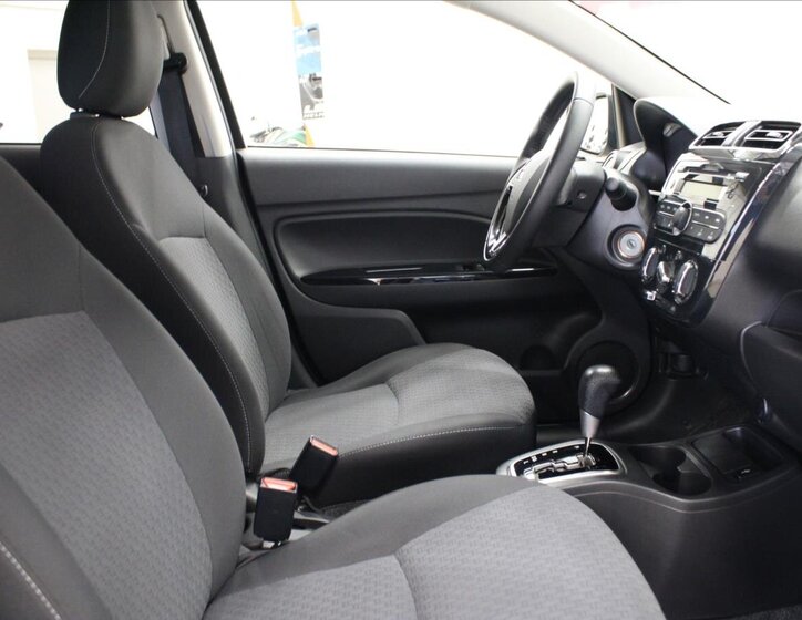 Mitsubishi Space Star Hatchback 1,2 l 59 kw