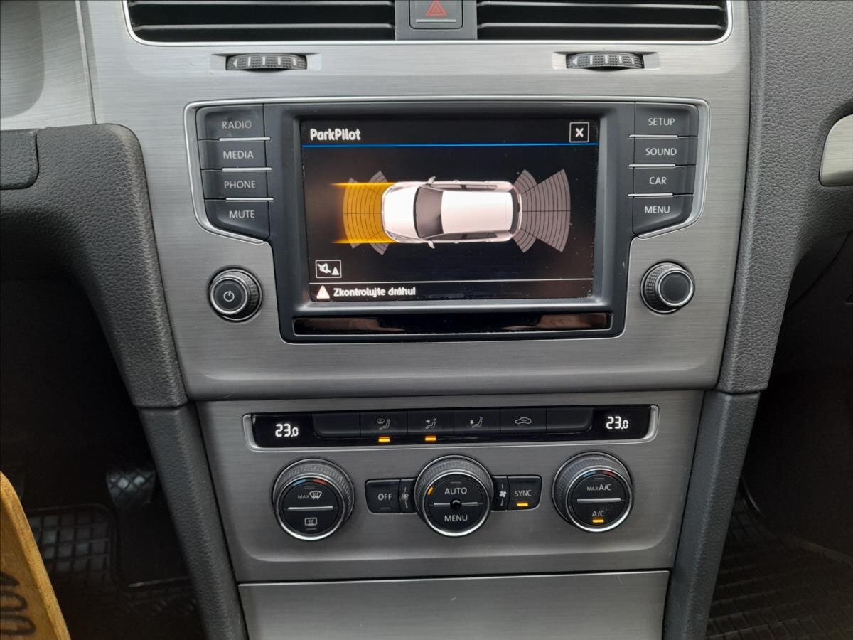 Volkswagen Golf Hatchback 1,2 l 81 kw