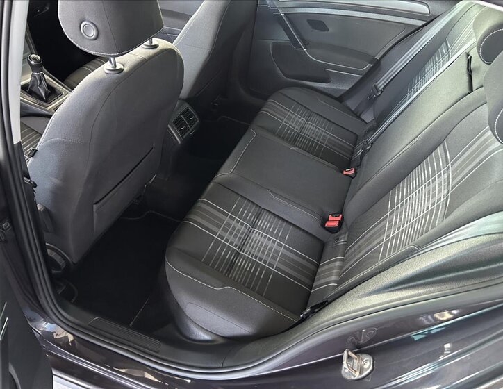 Volkswagen Golf Hatchback 1,2 l 81 kw