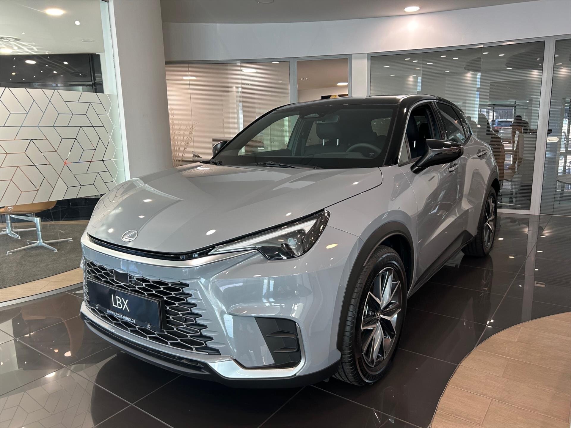 Lexus LBX SUV 1,5 l 100 kw
