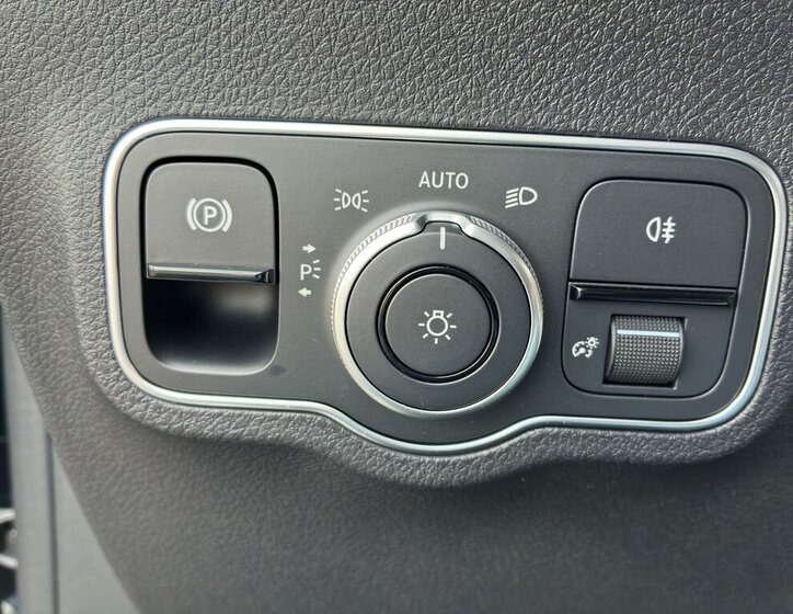 Mercedes-Benz EQB SUV / Terénní 0,0 140 kw