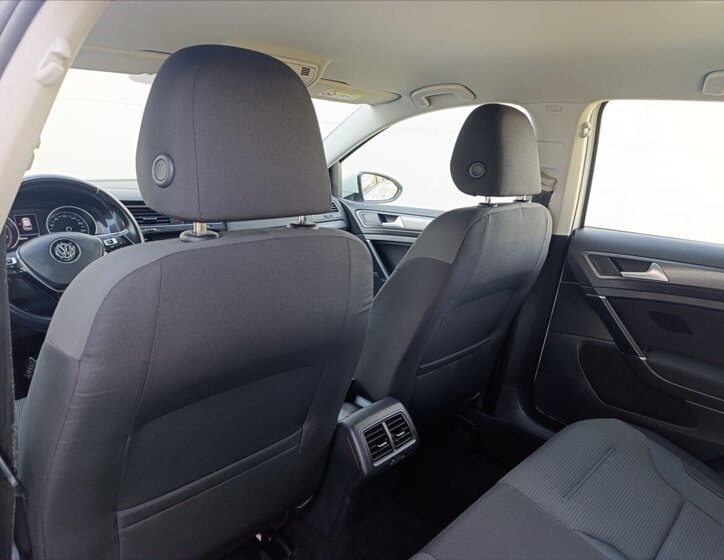 Volkswagen Golf Hatchback 1,5 l 96 kw