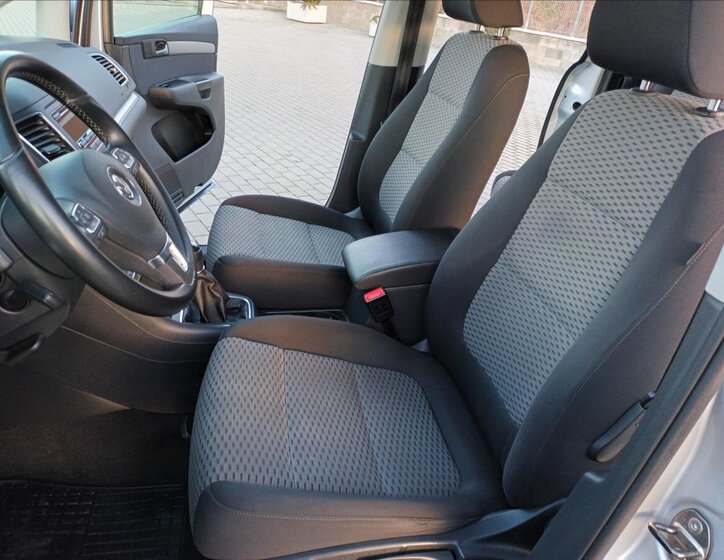 Volkswagen Sharan Kombi 2,0 l 103 kw