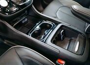 Chrysler Pacifica 26