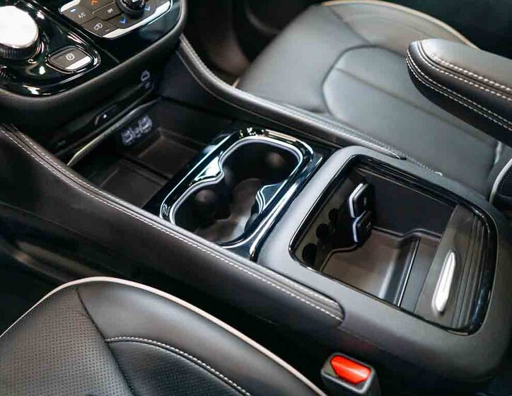 Chrysler Pacifica 26