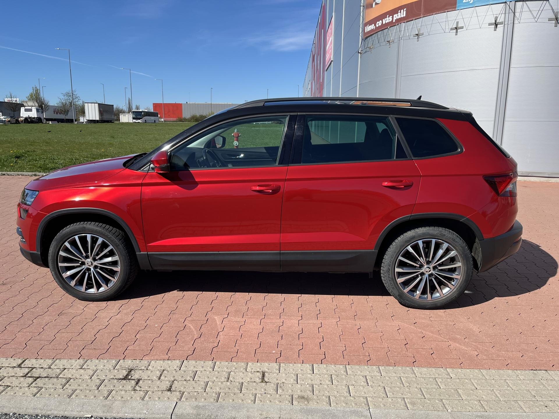 Škoda Karoq SUV / Terénní 1,5 l 110 kw