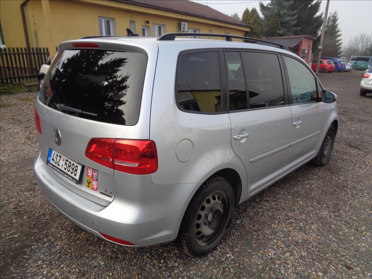 Volkswagen Touran Kombi 1,4 l 110 kw