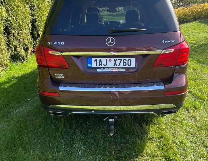 Mercedes-Benz GL Kombi 4,7 l 270 kw