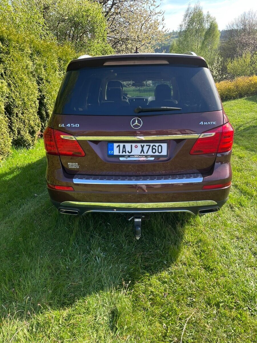 Mercedes-Benz GL Kombi 4,7 l 270 kw
