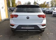 Volkswagen T-Roc 6