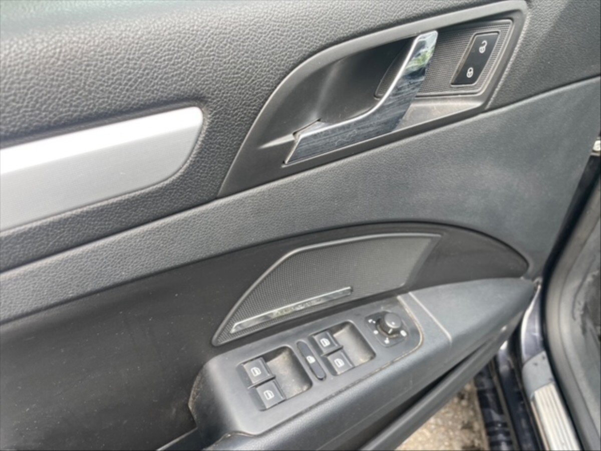 Škoda Superb Liftback 2,0 l 103 kw