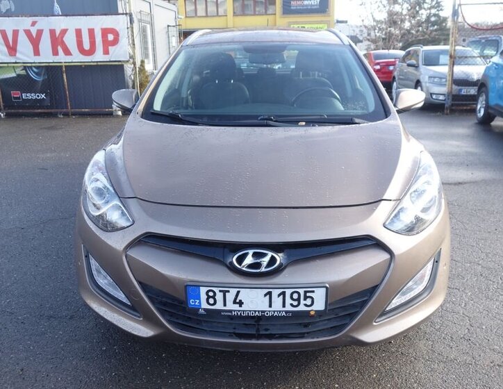 Hyundai i30 4