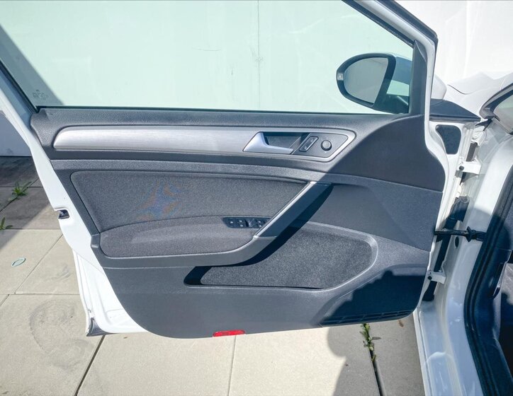 Volkswagen Golf Hatchback 1,4 l 81 kw