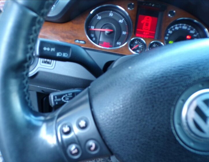 Volkswagen Passat Sedan / Limuzína 2,0 l 103 kw