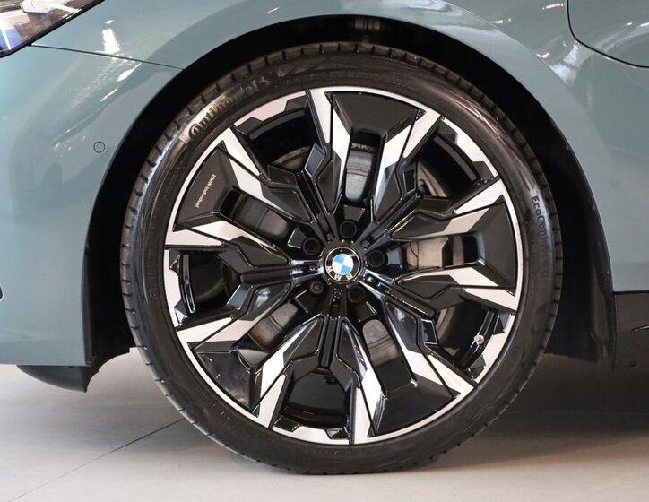 BMW Řada 5 Sedan / Limuzína 3,0 l 360 kw