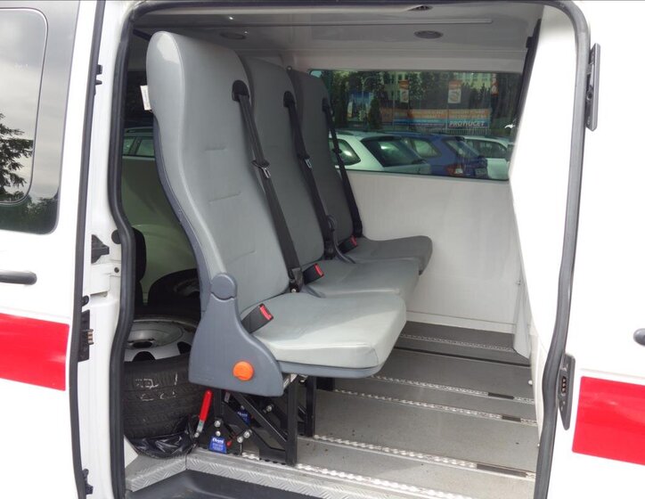 Volkswagen Transporter Kombi 2,0 l 132 kw