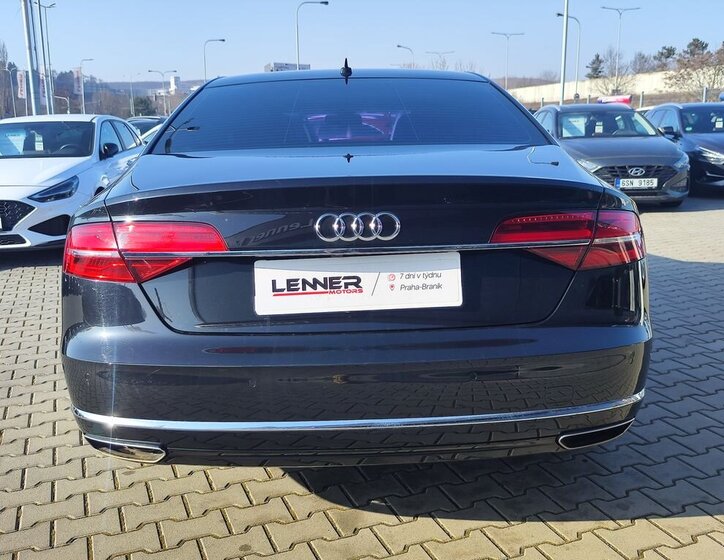 Audi A8 Sedan / Limuzína 3,0 l 190 kw