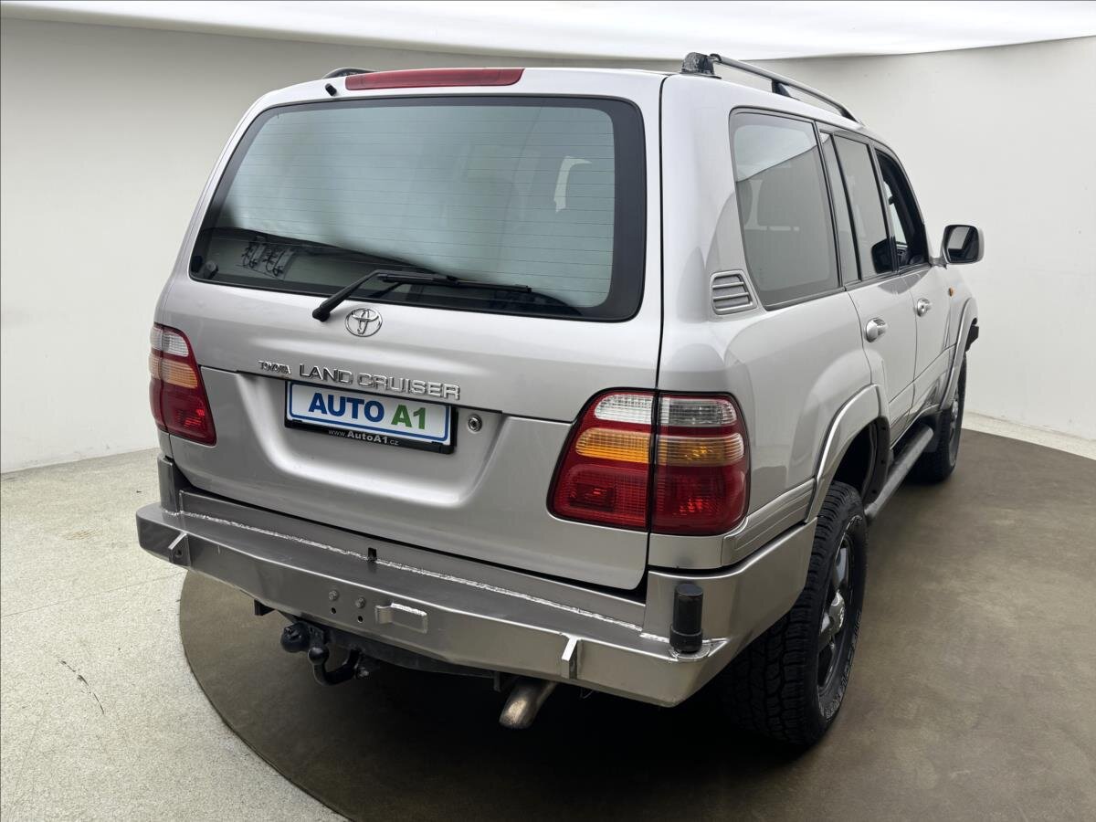 Toyota Land Cruiser SUV / Terénní 4,2 l 150 kw