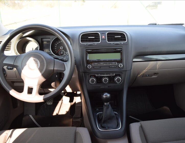 Volkswagen Golf Kombi 1,6 l 66 kw