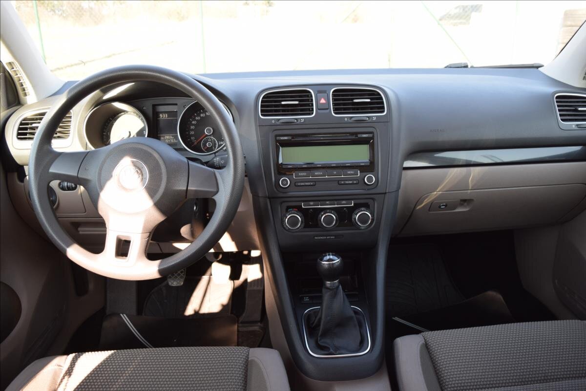 Volkswagen Golf Kombi 1,6 l 66 kw