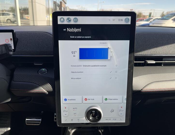 Ford Mustang Mach-E 18