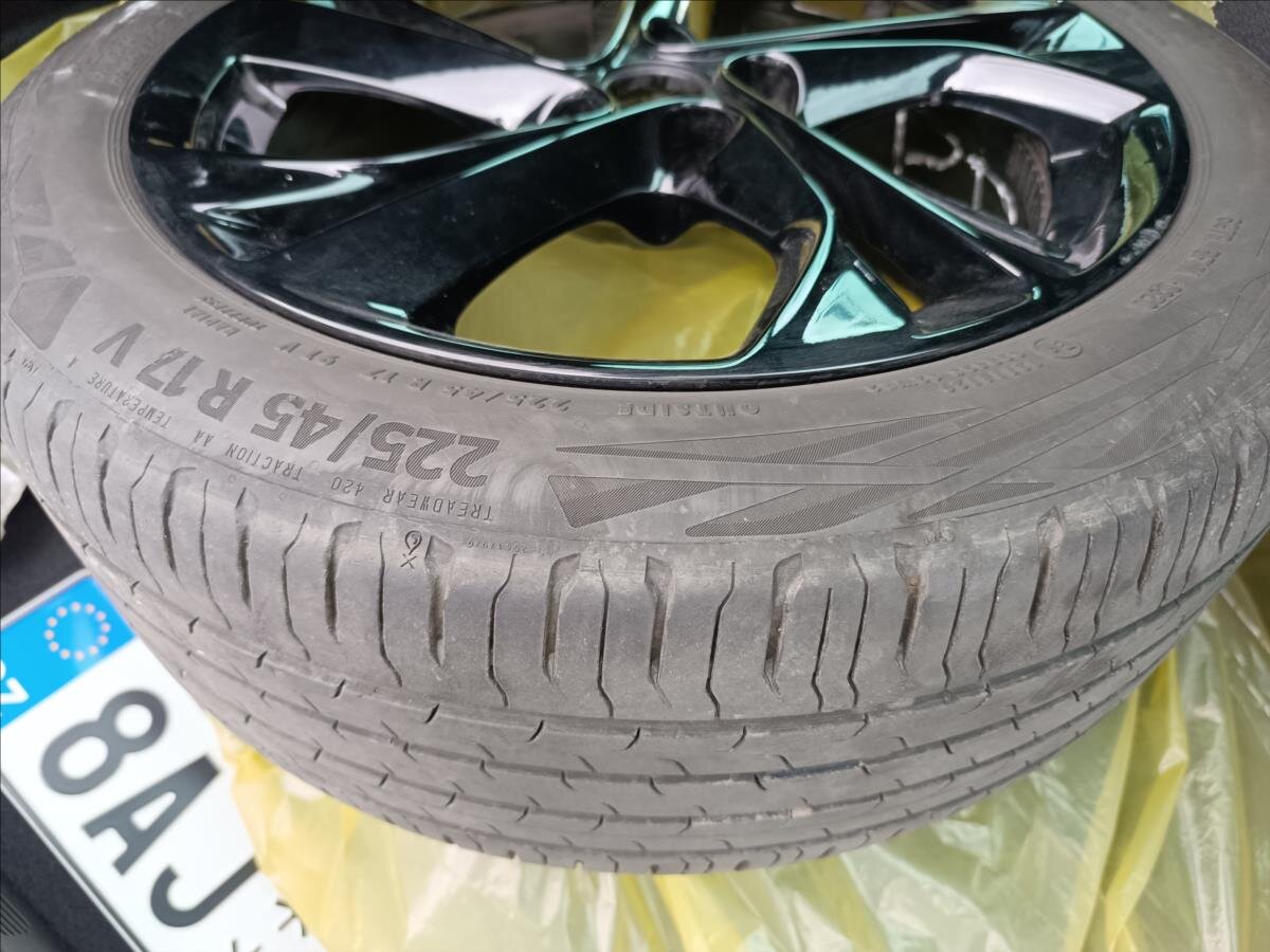 Opel Astra Hatchback 1,2 l 96 kw