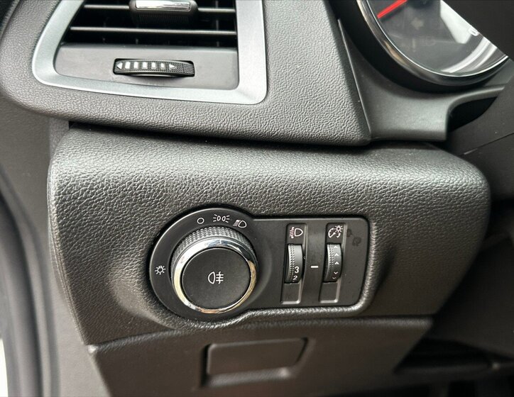 Opel Astra Hatchback 1,6 l 85 kw