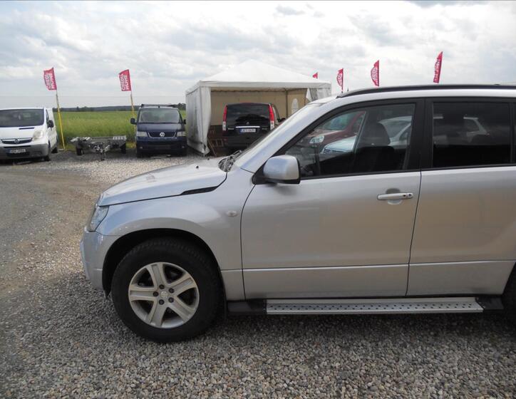Suzuki Grand Vitara 10
