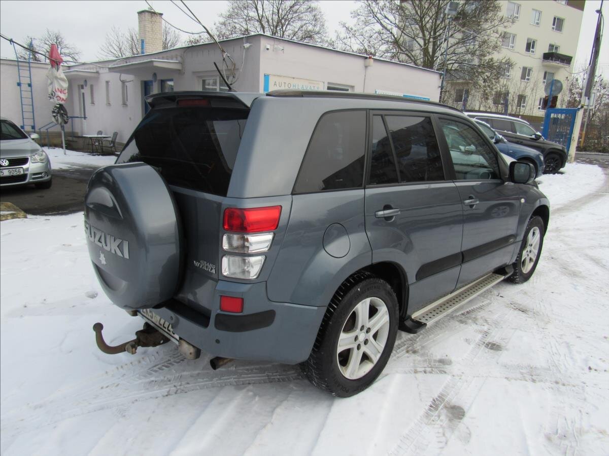 Suzuki Grand Vitara SUV 2,0 l 103 kw