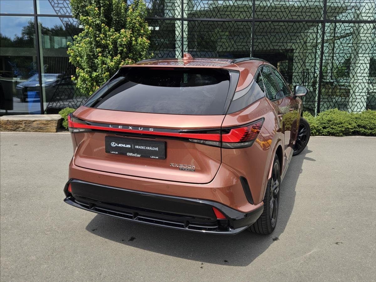 Lexus RX 500h SUV / Terénní 2,4 l 273 kw