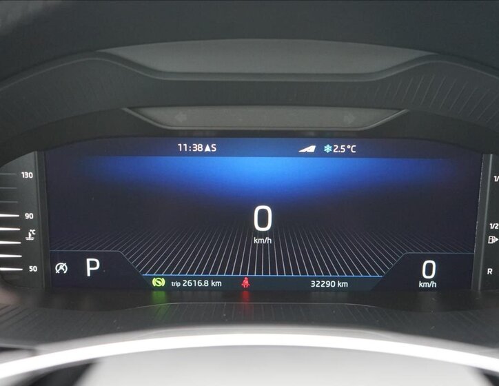 Škoda Karoq SUV / Terénní 1,5 l 110 kw