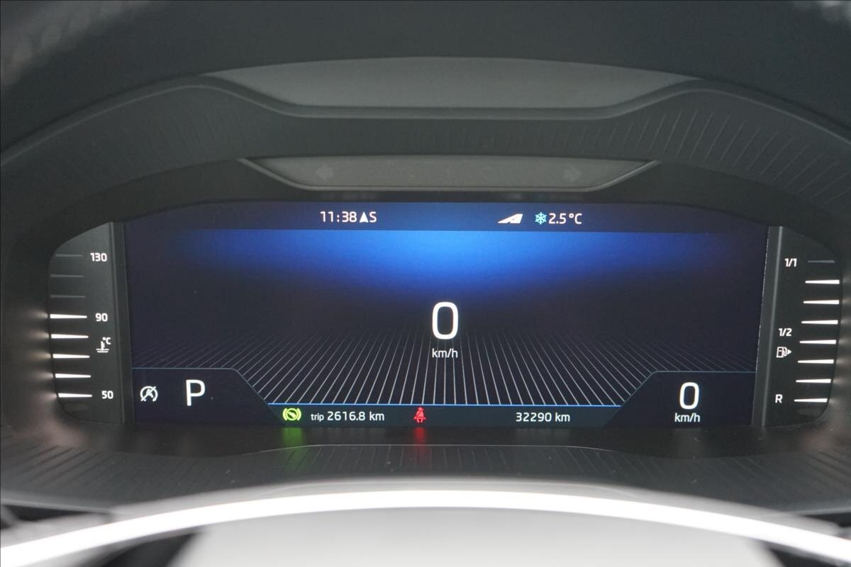 Škoda Karoq SUV / Terénní 1,5 l 110 kw