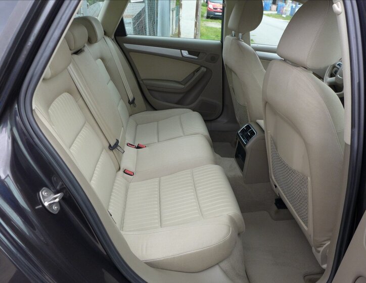 Audi A4 Kombi 2,0 l 105 kw