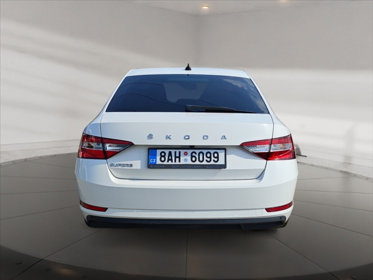 Škoda Superb Liftback 2,0 l 110 kw