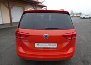Volkswagen Touran 8