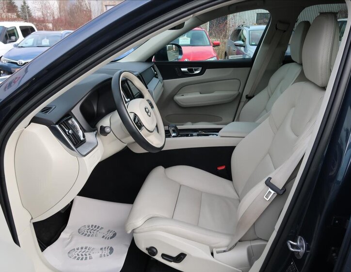 Volvo XC60 SUV 2,0 l 145 kw