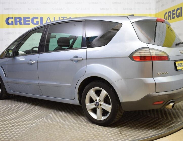 Ford S-MAX MPV 2,5 l 162 kw