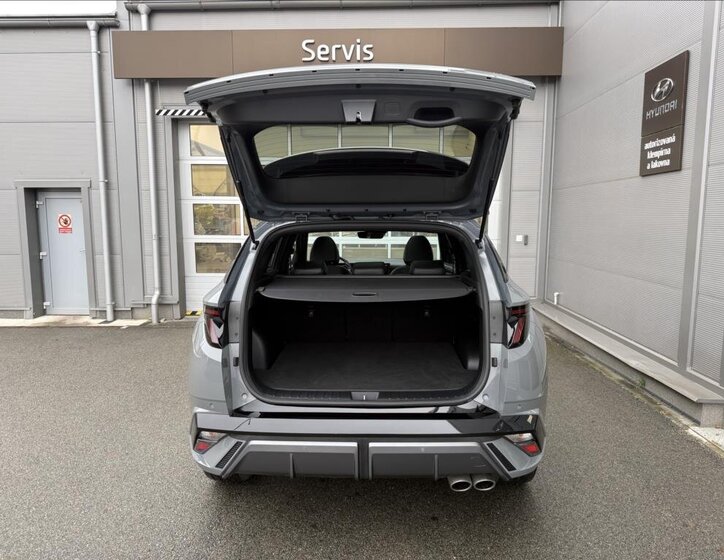 Hyundai Tucson SUV 1,6 l 158 kw