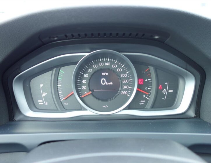 Volvo V60 Kombi 2,0 l 133 kw