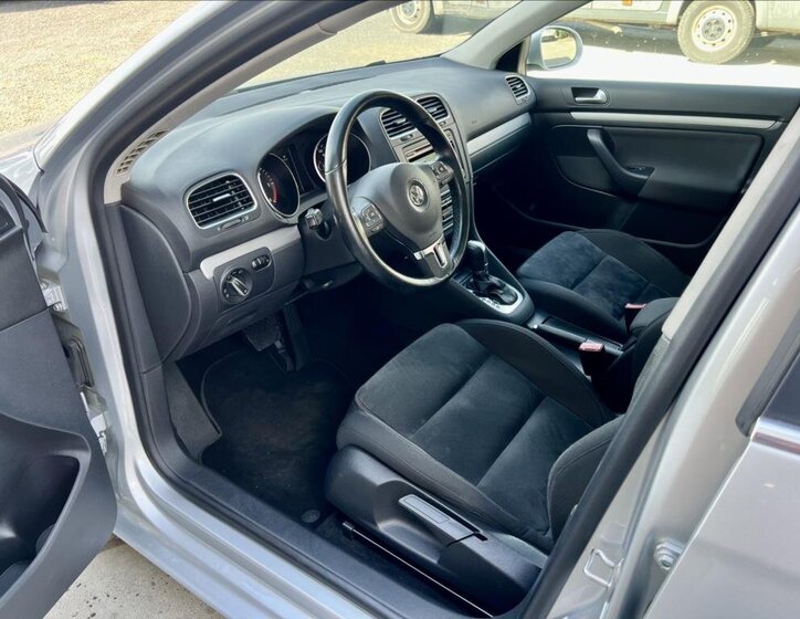 Volkswagen Golf Kombi 1,6 l 77 kw