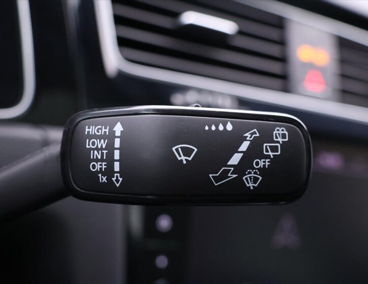 Volkswagen Golf Kombi 2,0 l 228 kw