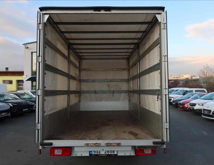 Mercedes-Benz Sprinter 19